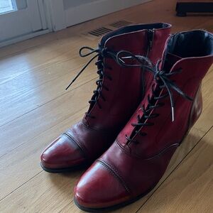 Dorking Red Boot